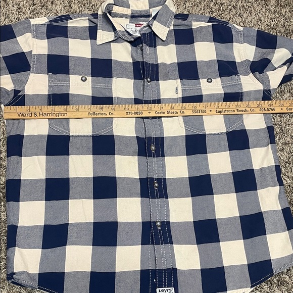 Levi's Men's Navy and Beige Plaid Button Up Shirt long sleeve size M - Picture 9 of 11